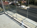 using_laminate_glass_and_no_handrail